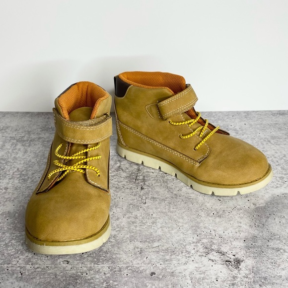 Childs OshKosh Boots - Picture 4 of 5